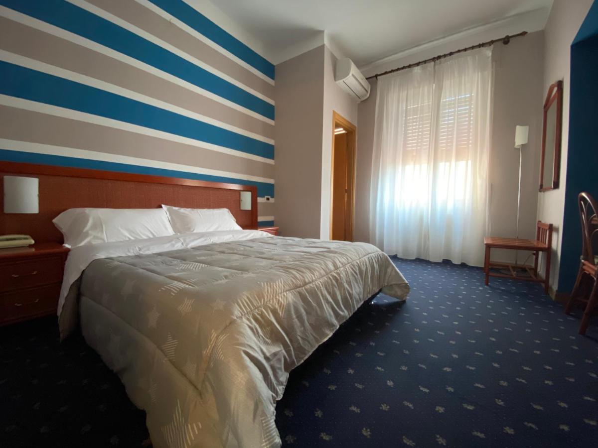 Hotel Kristina Imperia Ngoại thất bức ảnh