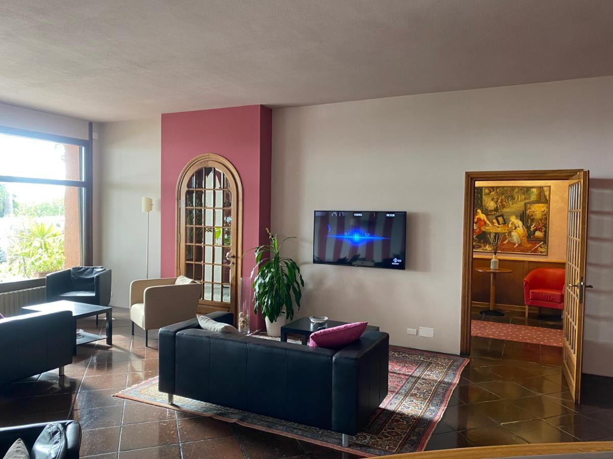 Hotel Kristina Imperia Ngoại thất bức ảnh