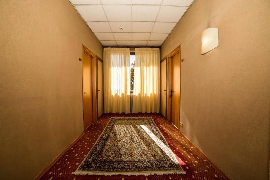 Hotel Kristina Imperia Ngoại thất bức ảnh