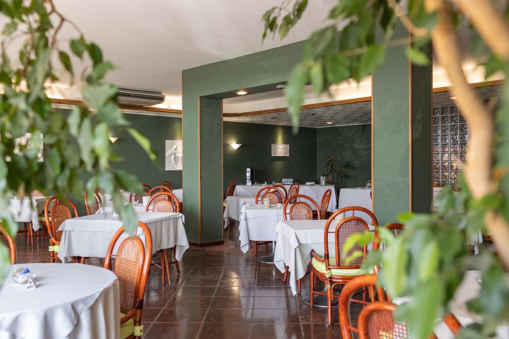 Hotel Kristina Imperia Ngoại thất bức ảnh