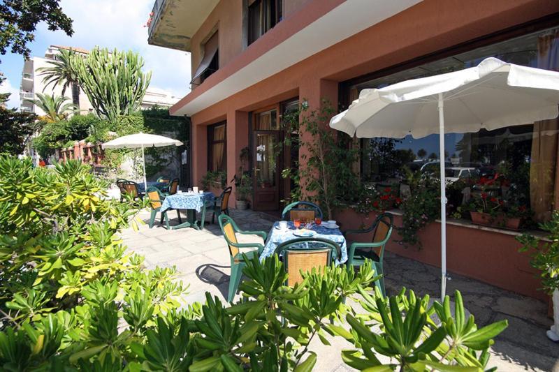 Hotel Kristina Imperia Ngoại thất bức ảnh