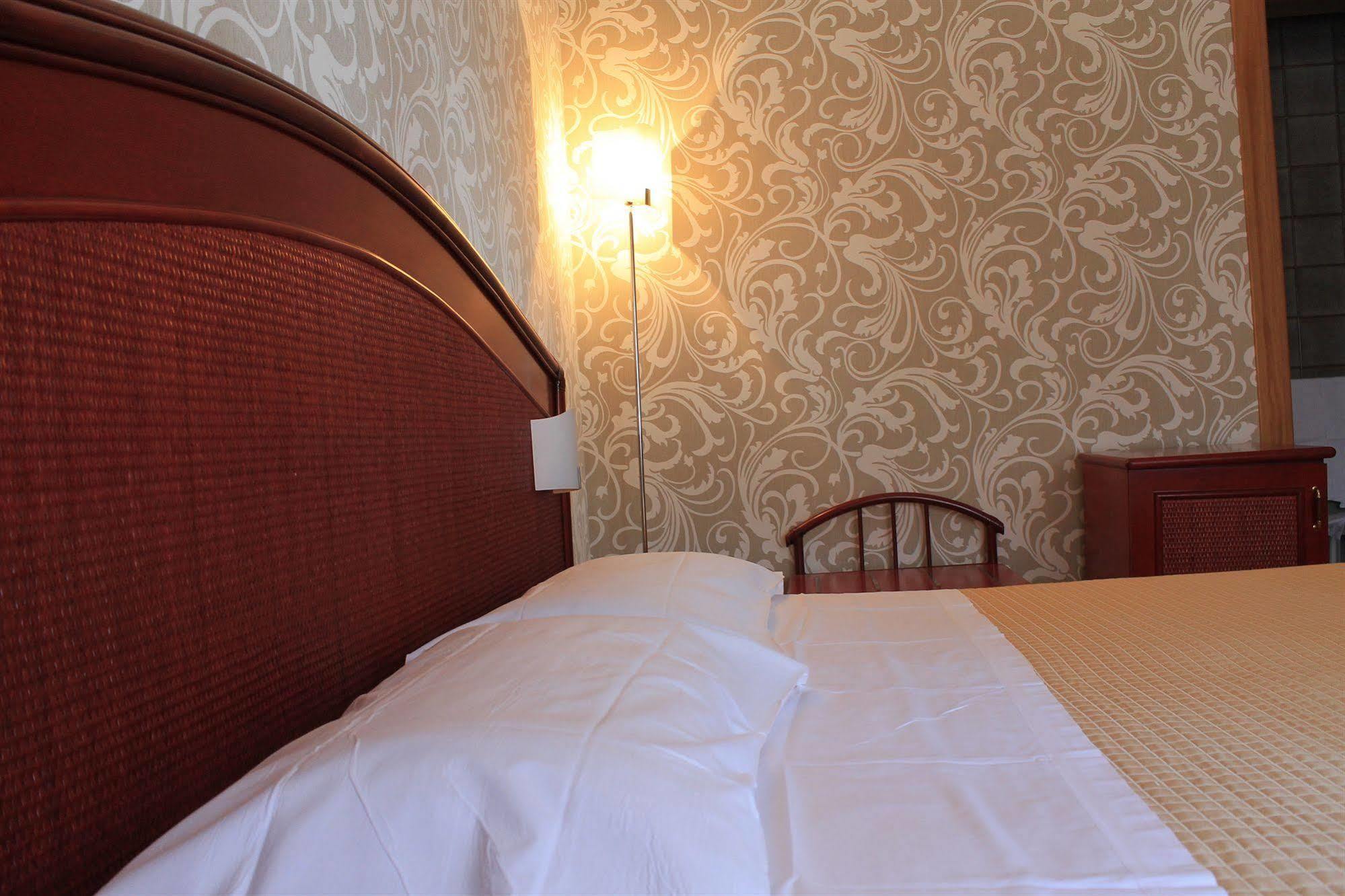 Hotel Kristina Imperia Ngoại thất bức ảnh